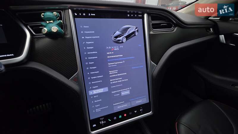 Ліфтбек Tesla Model S 2013 в Києві