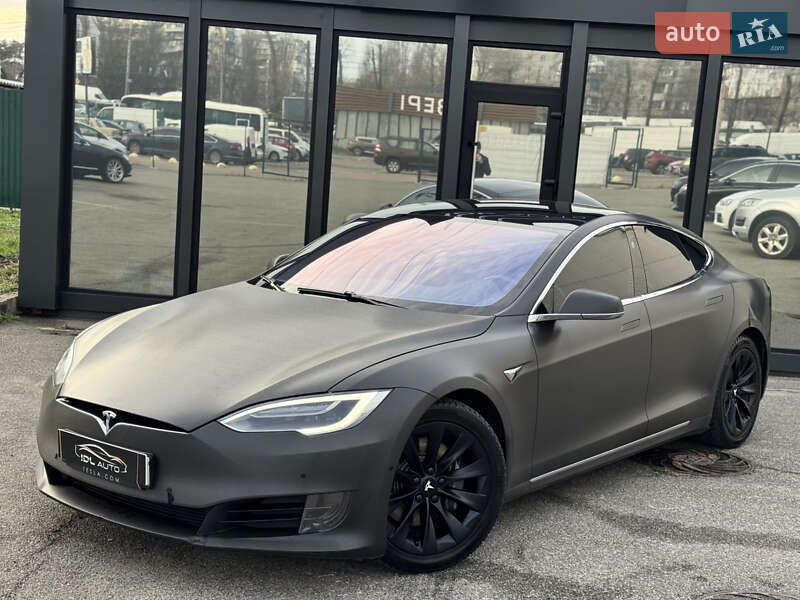 Ліфтбек Tesla Model S 2017 в Києві