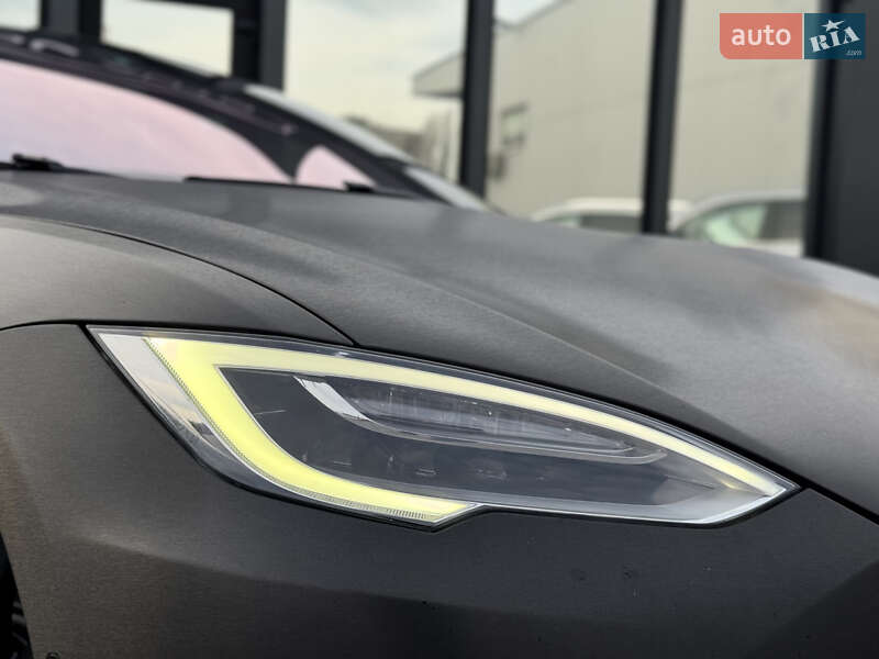 Ліфтбек Tesla Model S 2017 в Києві
