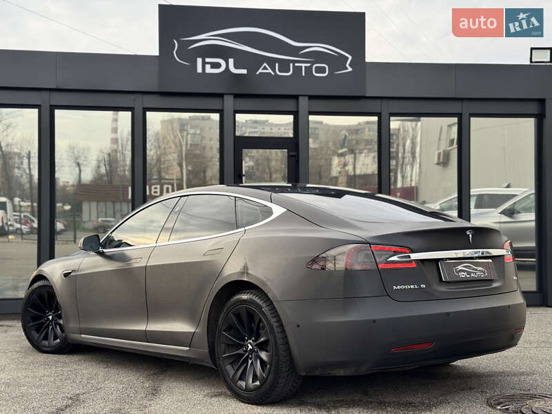 Ліфтбек Tesla Model S 2017 в Києві