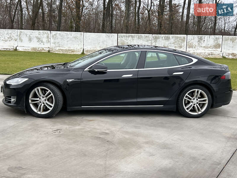 Ліфтбек Tesla Model S 2015 в Луцьку фото 4 Ліфтбек Tesla Model S 2015 в Луцьку