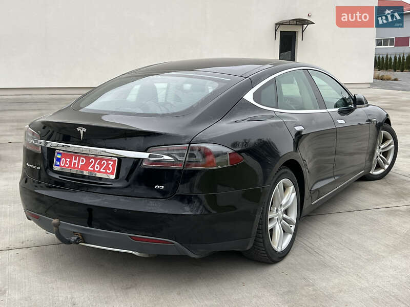 Ліфтбек Tesla Model S 2015 в Луцьку фото 12 Ліфтбек Tesla Model S 2015 в Луцьку