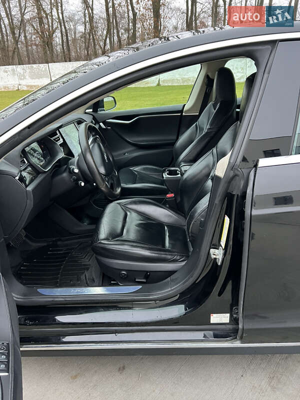 Ліфтбек Tesla Model S 2015 в Луцьку фото 25 Ліфтбек Tesla Model S 2015 в Луцьку