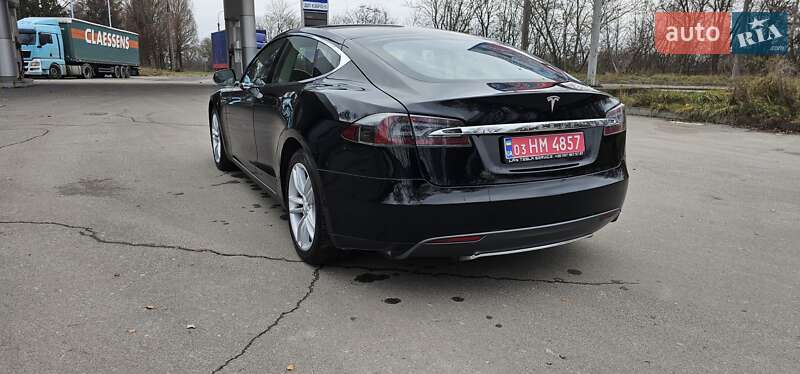 Лифтбек Tesla Model S 2014 в Тернополе