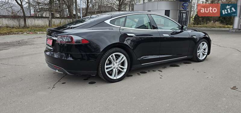Лифтбек Tesla Model S 2014 в Тернополе