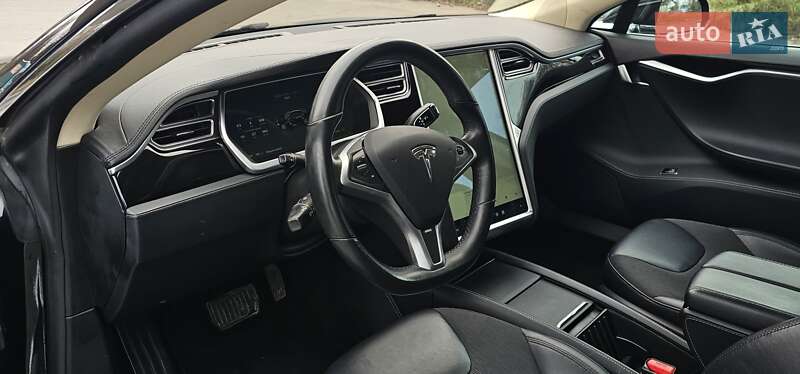 Лифтбек Tesla Model S 2014 в Тернополе