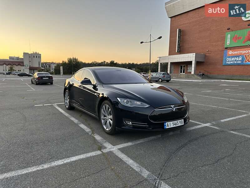 Лифтбек Tesla Model S 2013 в Киеве фото 2 Лифтбек Tesla Model S 2013 в Киеве