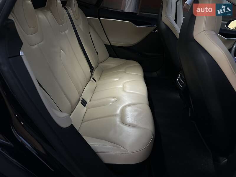 Лифтбек Tesla Model S 2013 в Киеве фото 26 Лифтбек Tesla Model S 2013 в Киеве