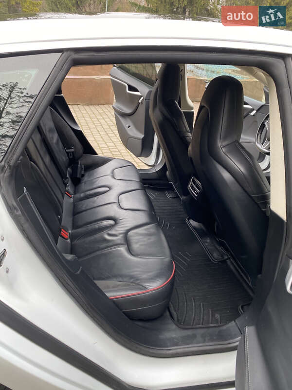 Ліфтбек Tesla Model S 2014 в Рівному фото 19 Ліфтбек Tesla Model S 2014 в Рівному