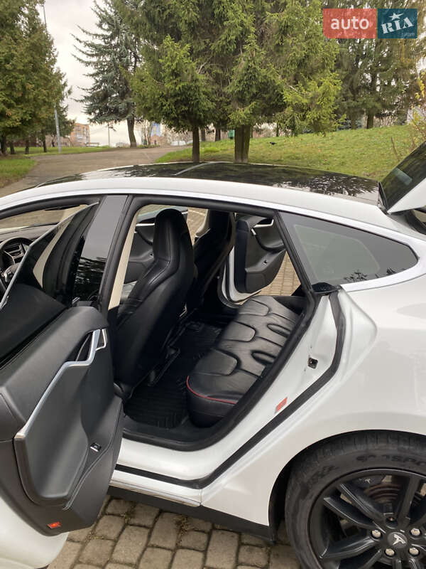Ліфтбек Tesla Model S 2014 в Рівному фото 18 Ліфтбек Tesla Model S 2014 в Рівному