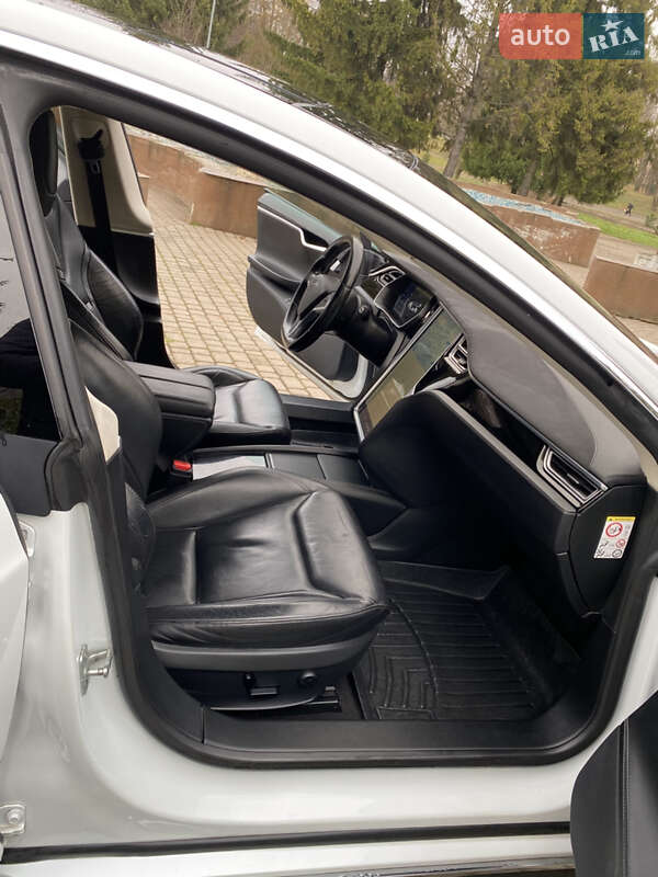 Ліфтбек Tesla Model S 2014 в Рівному фото 21 Ліфтбек Tesla Model S 2014 в Рівному