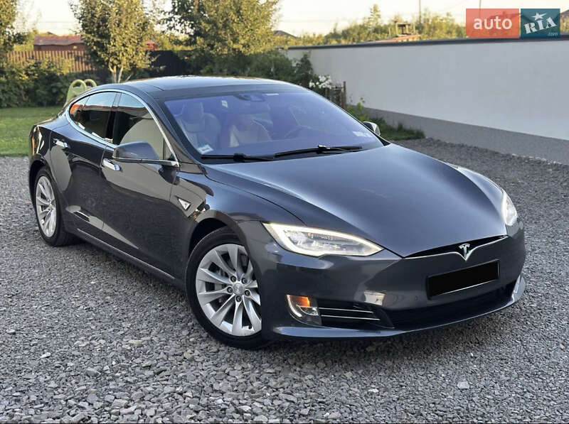 Tesla Model S 2016