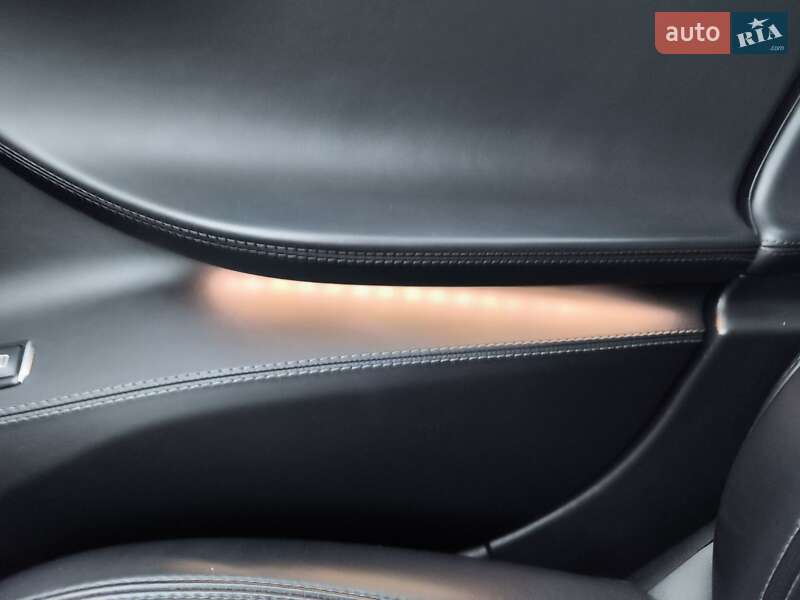 Лифтбек Tesla Model S 2018 в Киеве фото 61 Лифтбек Tesla Model S 2018 в Киеве