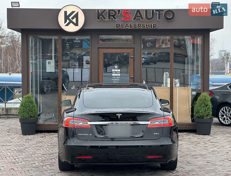 Лифтбек Tesla Model S 2016 в Харькове