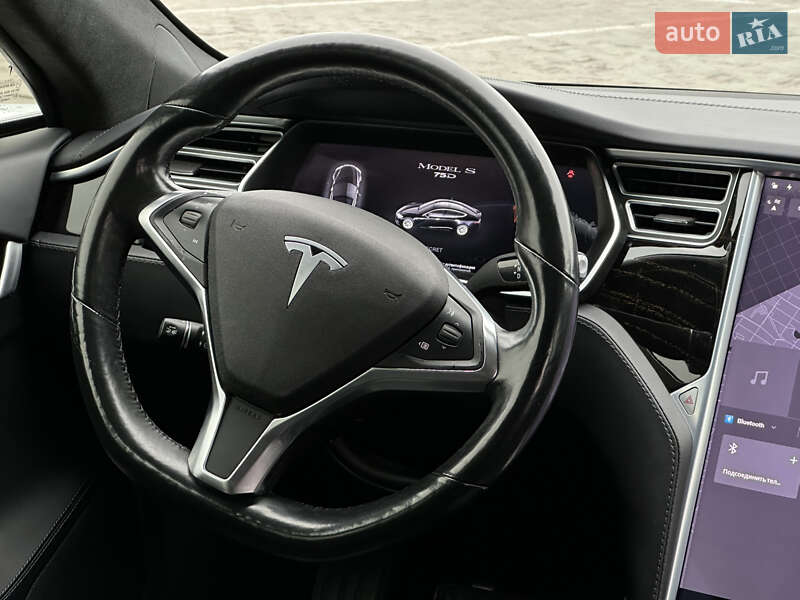 Лифтбек Tesla Model S 2016 в Харькове