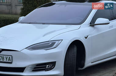 Лифтбек Tesla Model S 2020 в Харькове
