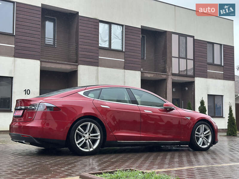 Лифтбек Tesla Model S 2015 в Одессе