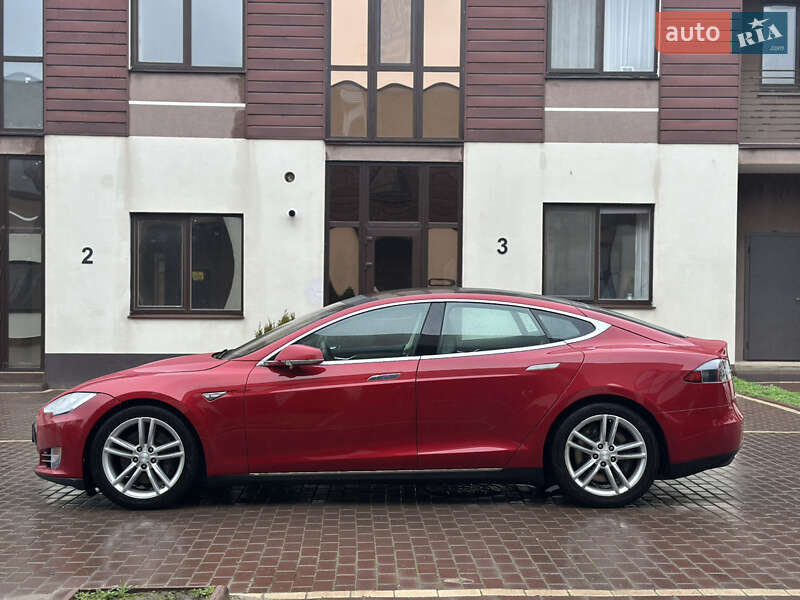 Лифтбек Tesla Model S 2015 в Одессе