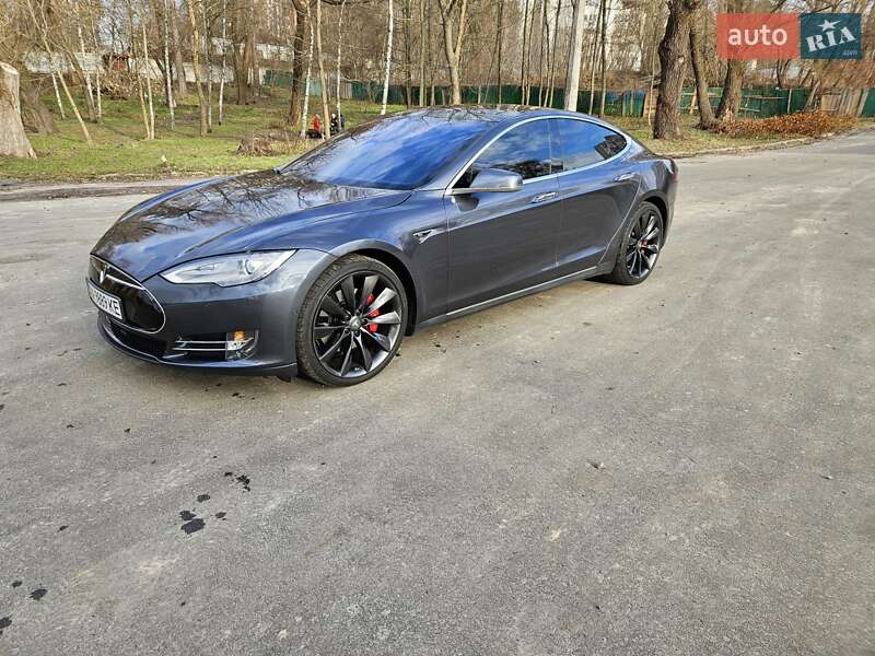 Лифтбек Tesla Model S 2014 в Киеве фото 2 Лифтбек Tesla Model S 2014 в Киеве