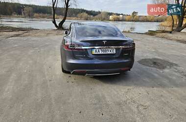 Ліфтбек Tesla Model S 2014 в Києві