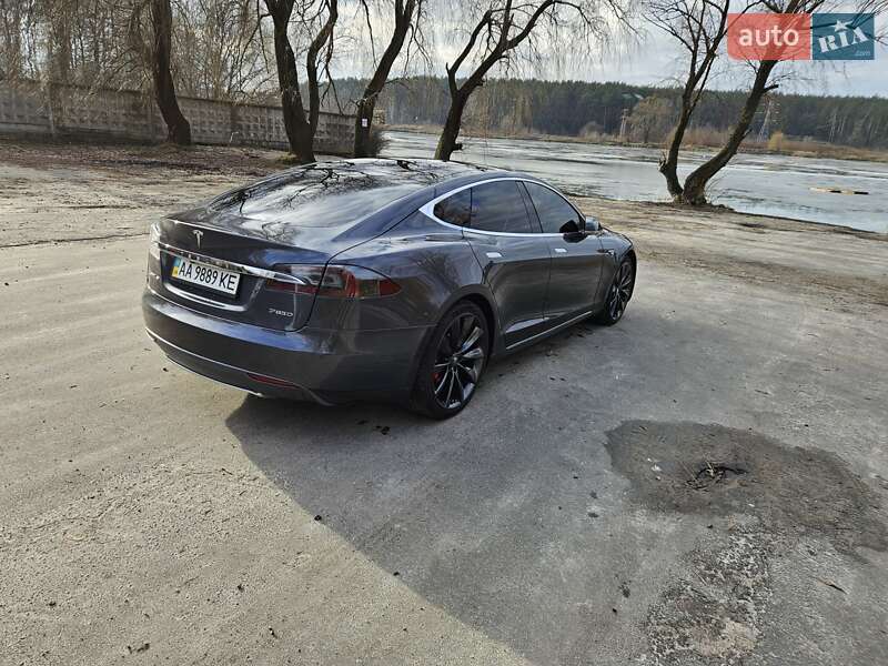 Лифтбек Tesla Model S 2014 в Киеве фото 14 Лифтбек Tesla Model S 2014 в Киеве