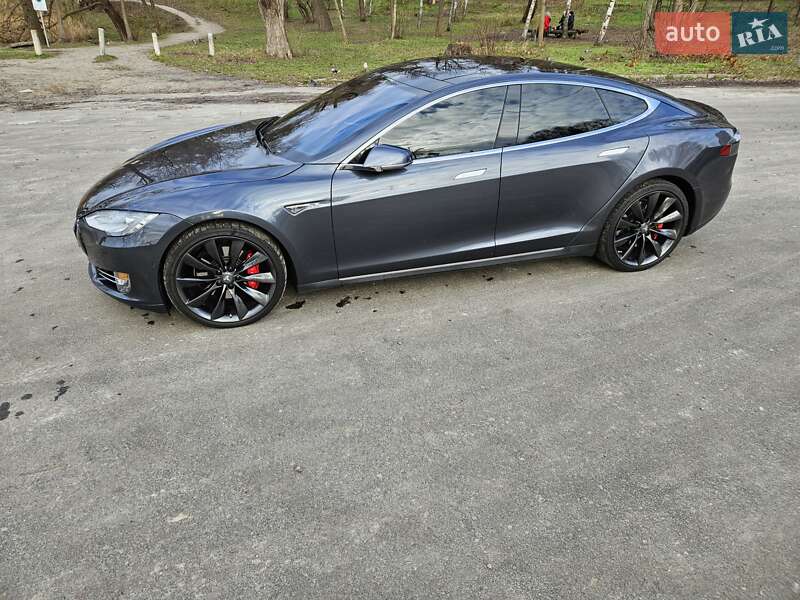 Лифтбек Tesla Model S 2014 в Киеве фото 24 Лифтбек Tesla Model S 2014 в Киеве