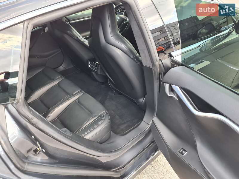 Лифтбек Tesla Model S 2014 в Киеве фото 34 Лифтбек Tesla Model S 2014 в Киеве