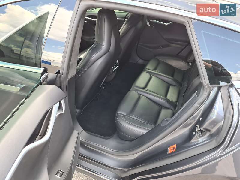 Лифтбек Tesla Model S 2014 в Киеве фото 33 Лифтбек Tesla Model S 2014 в Киеве