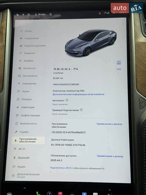 Лифтбек Tesla Model S 2019 в Ровно