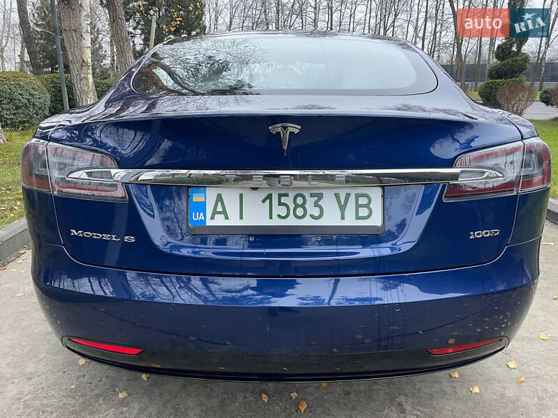 Ліфтбек Tesla Model S 2017 в Києві