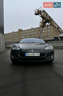 Лифтбек Tesla Model S 2014 в Киеве