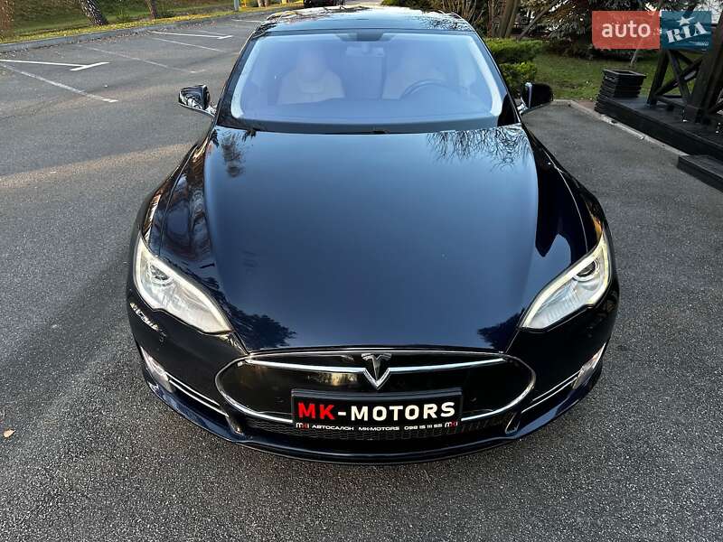 Лифтбек Tesla Model S 2014 в Киеве