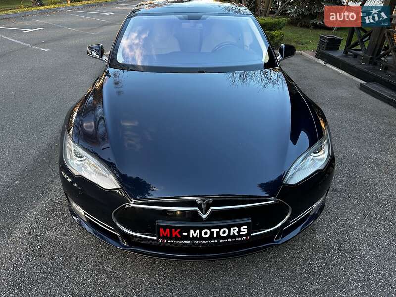 Лифтбек Tesla Model S 2014 в Киеве