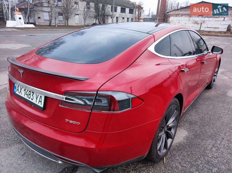 Лифтбек Tesla Model S 2015 в Харькове
