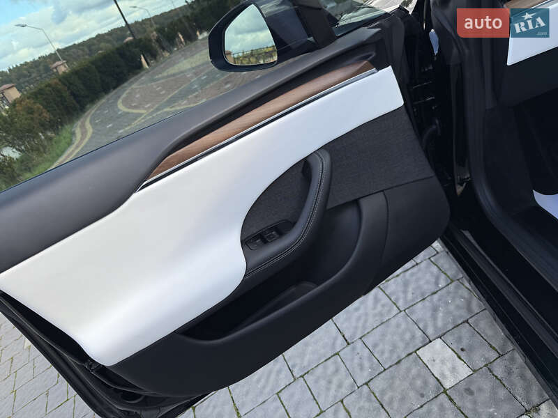 Лифтбек Tesla Model S 2024 в Дрогобыче фото 79 Лифтбек Tesla Model S 2024 в Дрогобыче