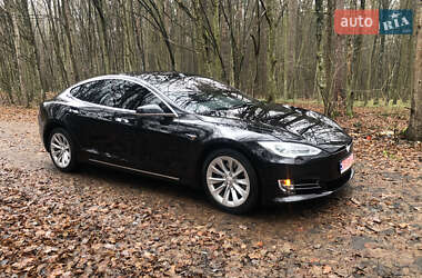 Лифтбек Tesla Model S 2016 в Житомире