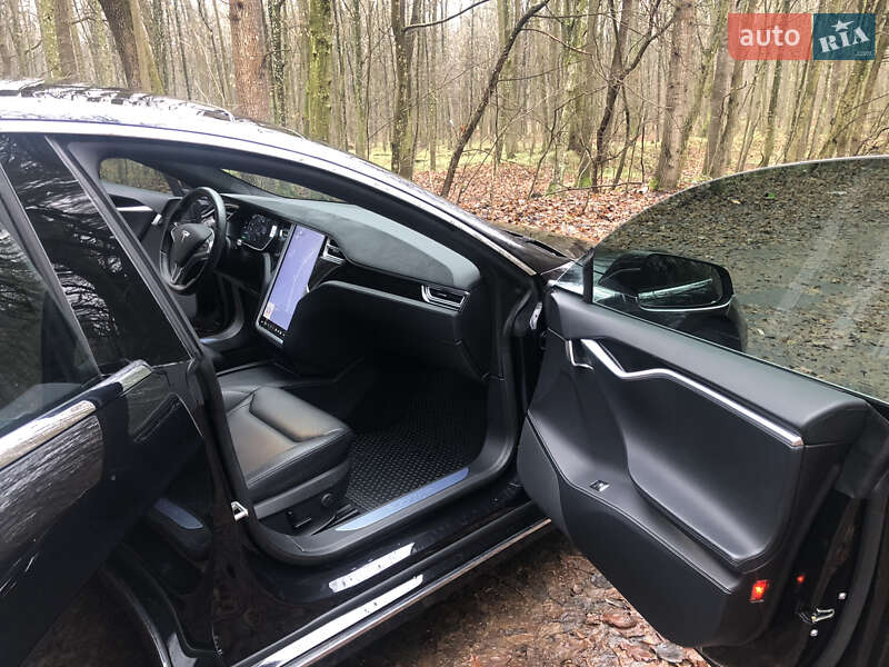 Лифтбек Tesla Model S 2016 в Житомире фото 11 Лифтбек Tesla Model S 2016 в Житомире