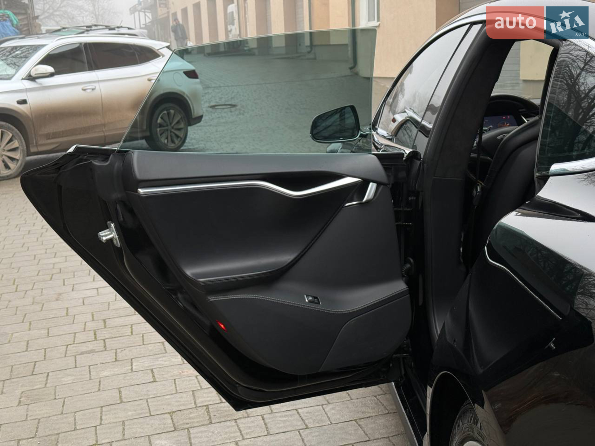 2015 Tesla Model S - мініатюра 12