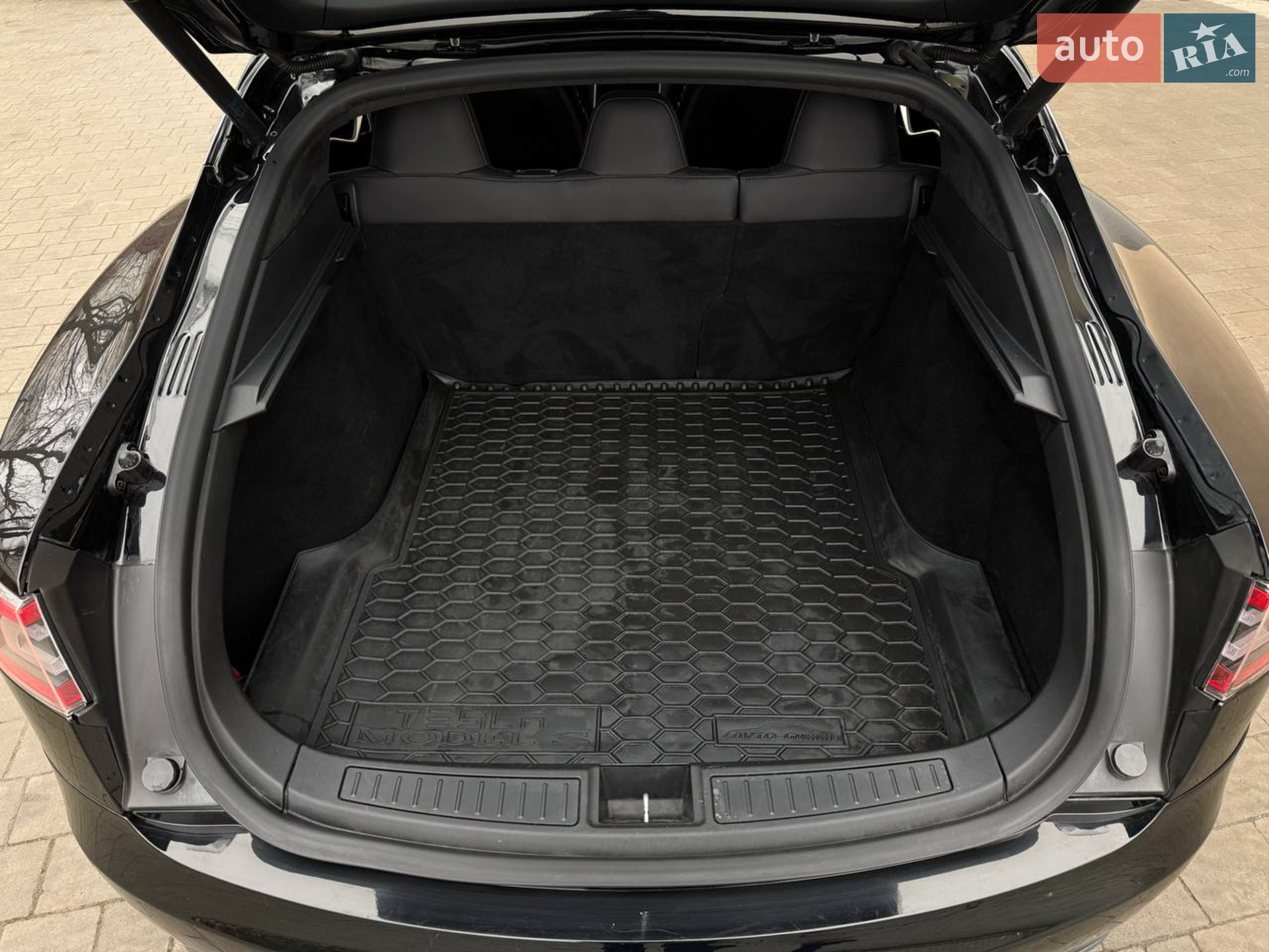 2015 Tesla Model S - мініатюра 16