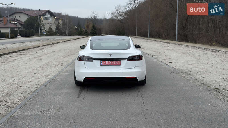 Лифтбек Tesla Model S 2021 в Днепре