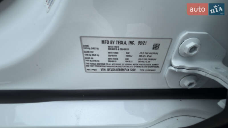 Лифтбек Tesla Model S 2021 в Днепре