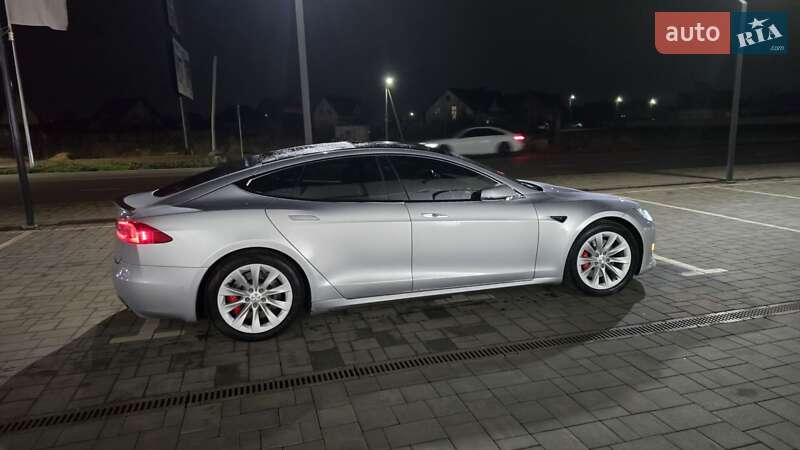 Лифтбек Tesla Model S 2017 в Луцке фото 7 Лифтбек Tesla Model S 2017 в Луцке