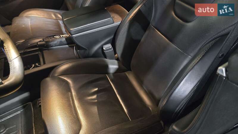 Лифтбек Tesla Model S 2017 в Луцке фото 18 Лифтбек Tesla Model S 2017 в Луцке