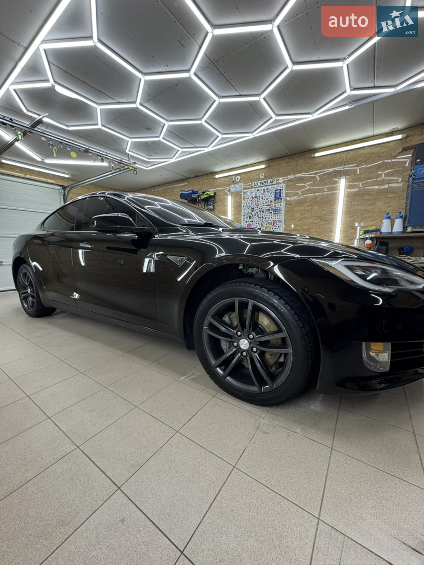 2014 Tesla Model S - мініатюра 2
