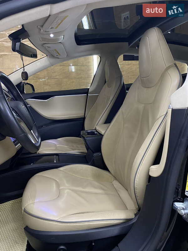 Лифтбек Tesla Model S 2014 в Харькове фото 12 Лифтбек Tesla Model S 2014 в Харькове
