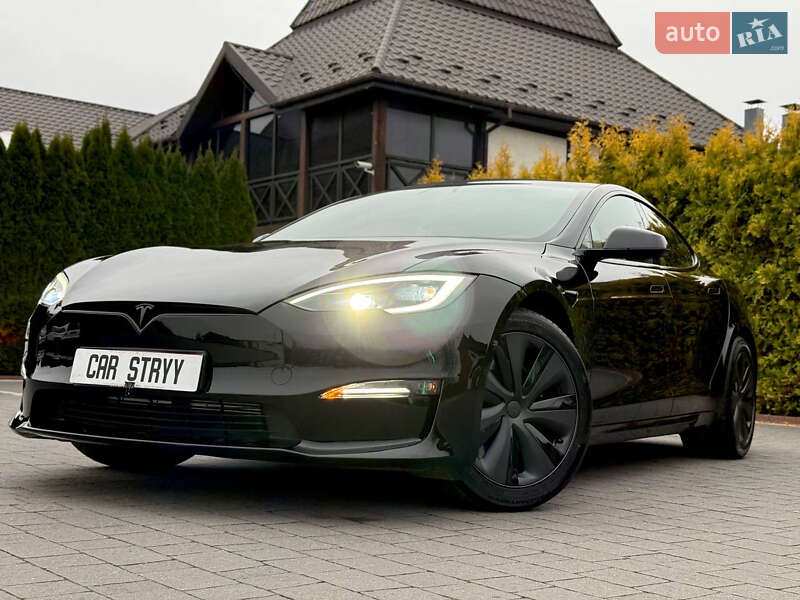 Ліфтбек Tesla Model S 2023 в Стрию