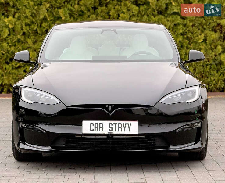 Ліфтбек Tesla Model S 2023 в Стрию