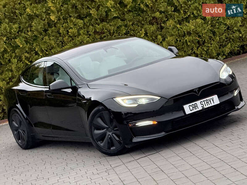 Ліфтбек Tesla Model S 2023 в Стрию