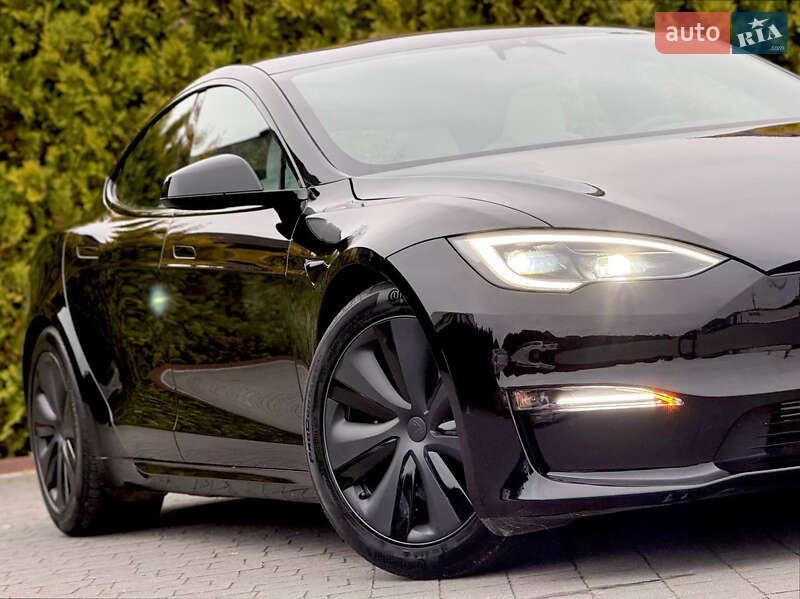 Ліфтбек Tesla Model S 2023 в Стрию