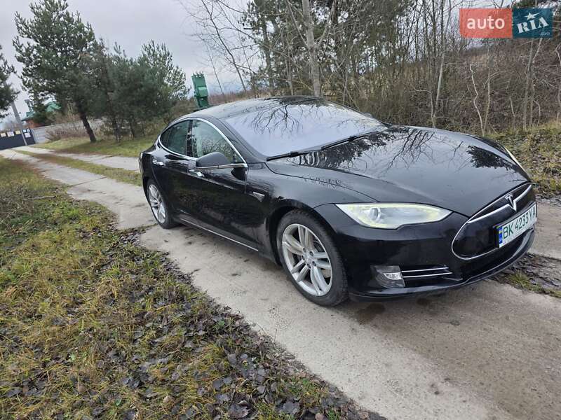 Ліфтбек Tesla Model S 2014 в Дубровиці фото 7 Ліфтбек Tesla Model S 2014 в Дубровиці
